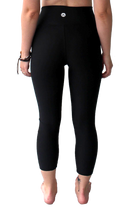 Load image into Gallery viewer, Second Soul Capri- Smooth Black
